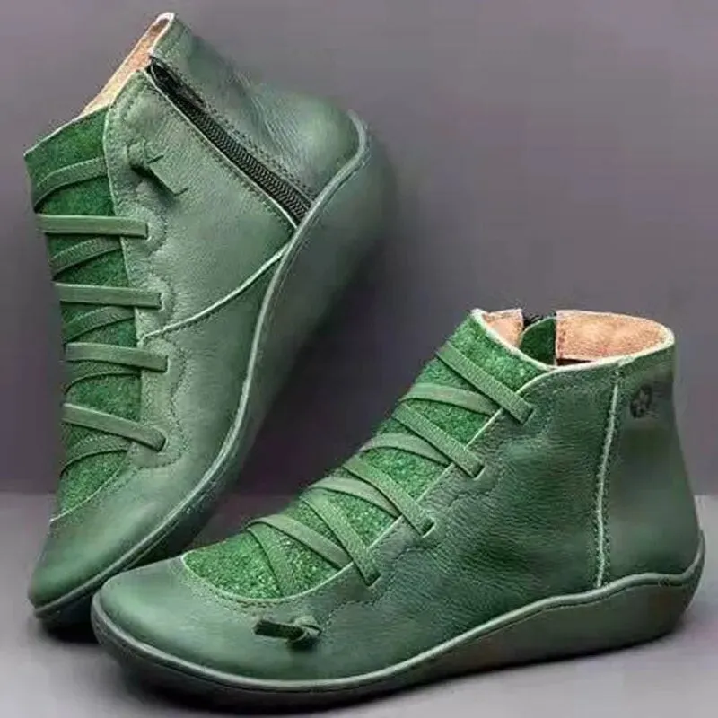 Women's Boots: Short Winter Lace-Up Leather Boots 2024